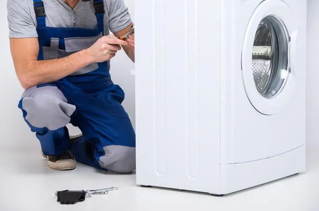 Что делать, если отжим в стиральной машине перестал работать