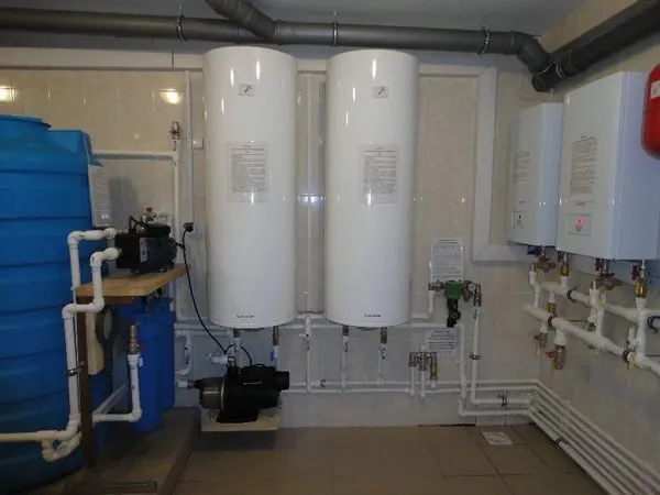 Цилиндрический водонагреватели Ariston SGA на 200 л