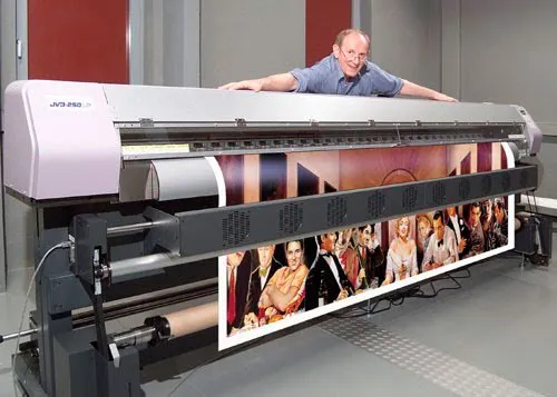 Размеры оборудования для печати огромных постеров