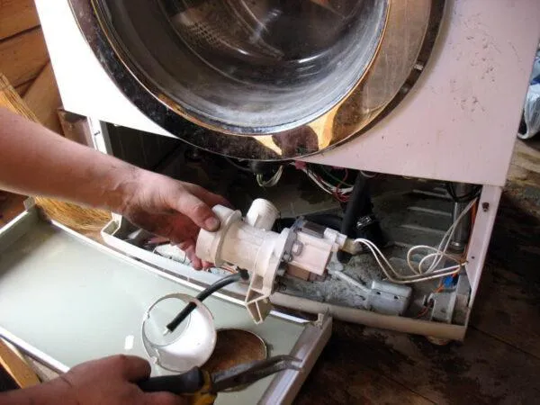 доступ к помпе стиральной машины