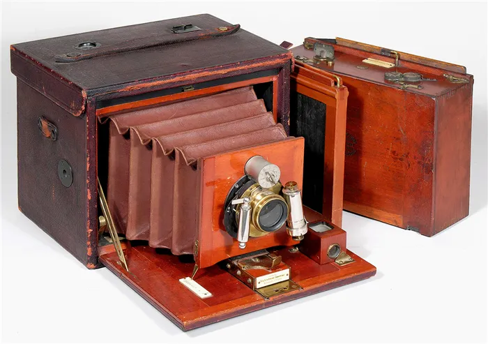 Первый фотоаппарат 