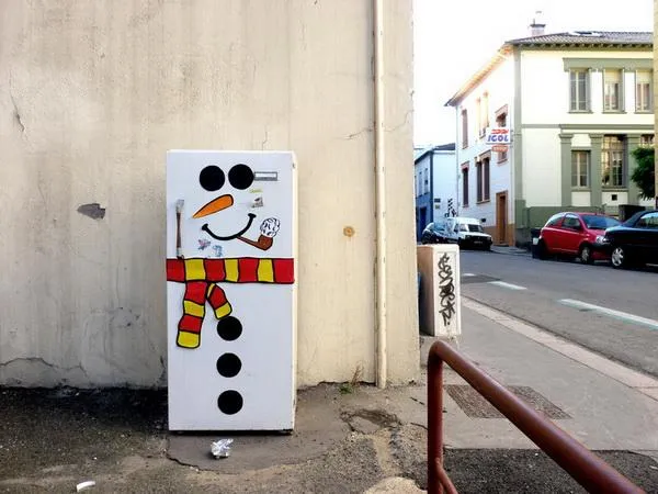 Холодильник на улице