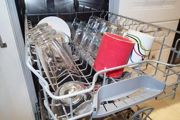 Загрузка посудомоечной машины