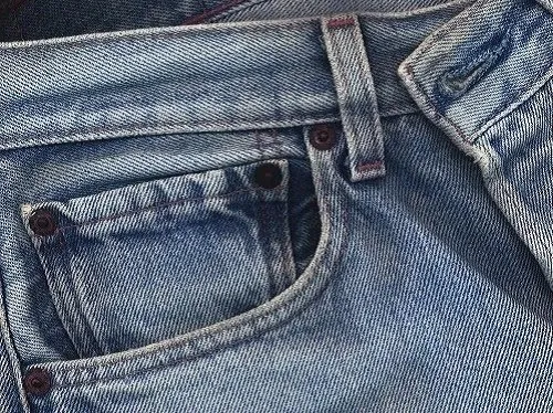 Как отстирать супер клей от джинс