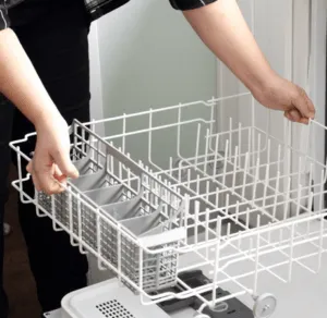 Как удалить из посудомойки остатки пищи