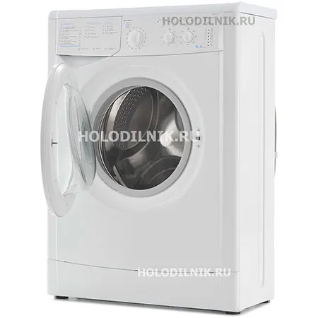 Узкая автоматическая стиральная машина Indesit IWUC 4105
